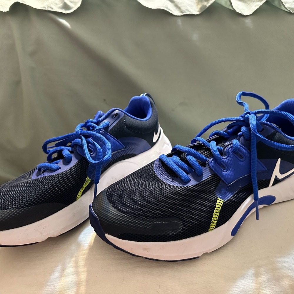 Nike Renew Retaliation Mens US 11 Shoes Dark
Obsidian Sneakers